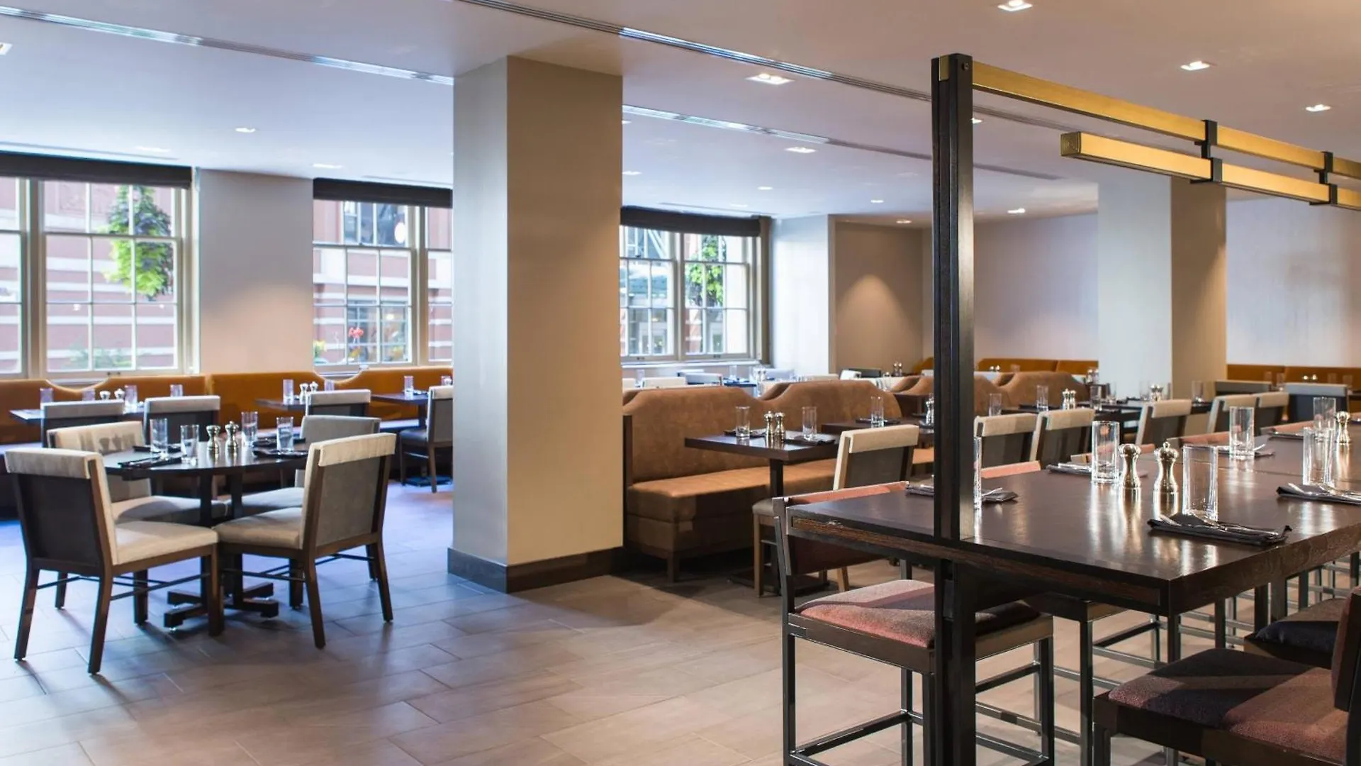 Hotel Marriott St. Louis Grand